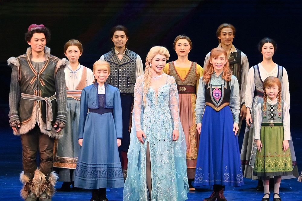 ntvnewsculture's tweet card. 劇団四季が初めてディズニーミュージカルを上演してから30周年を迎えたことを記念して24日、『ライオンキング』など他のディズニー作品の舞台でもサプライズ演出が行われ、観客に感謝を伝えました。