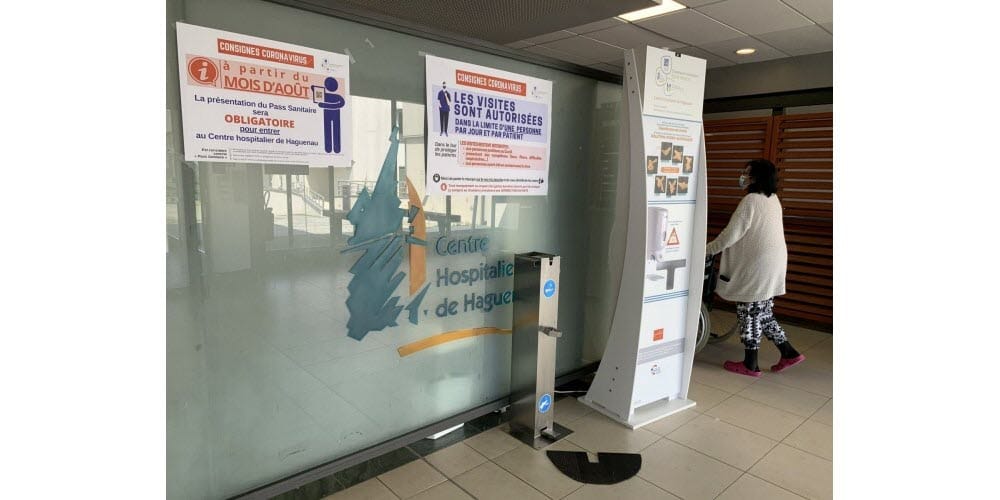 MarionMarechal's tweet card. Non, les non-vaccinés n'auront plus accès aux hôpitaux pour se faire soigner, sauf en cas d'urgence. C'est le précision que