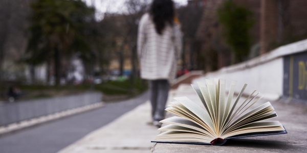 tes's tweet card. MPs will investigate why fewer children are reading at home and highlight good in practice in schools that is getting pupils into books