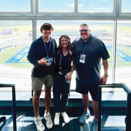 Tweet card summary image