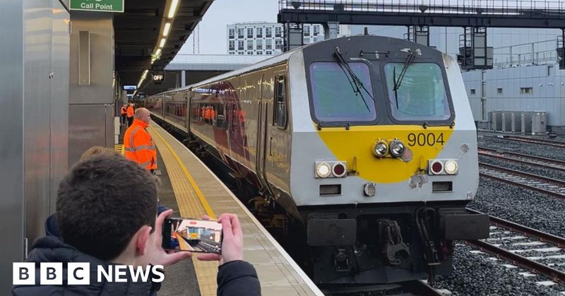 Tweet card summary image