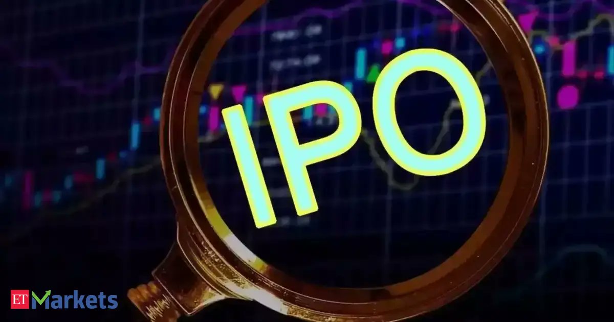 ETMarkets's tweet card. Fractal Analytics has secured regulatory approval for its IPO, positioning it to become Indias first AI-led listed company. The firm plans to strengthen global operations, expand its AI product...