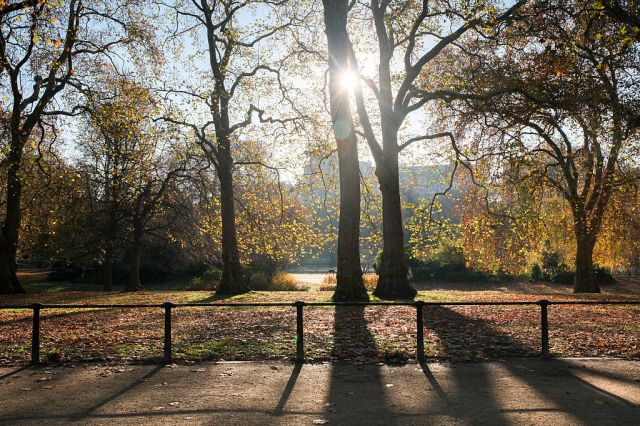 fox5sandiego's tweet card. San Diego County is drying out with temperatures rising due to a high-pressure ridge, and a weak to moderate Santa Ana wind event beginning on Tuesday.