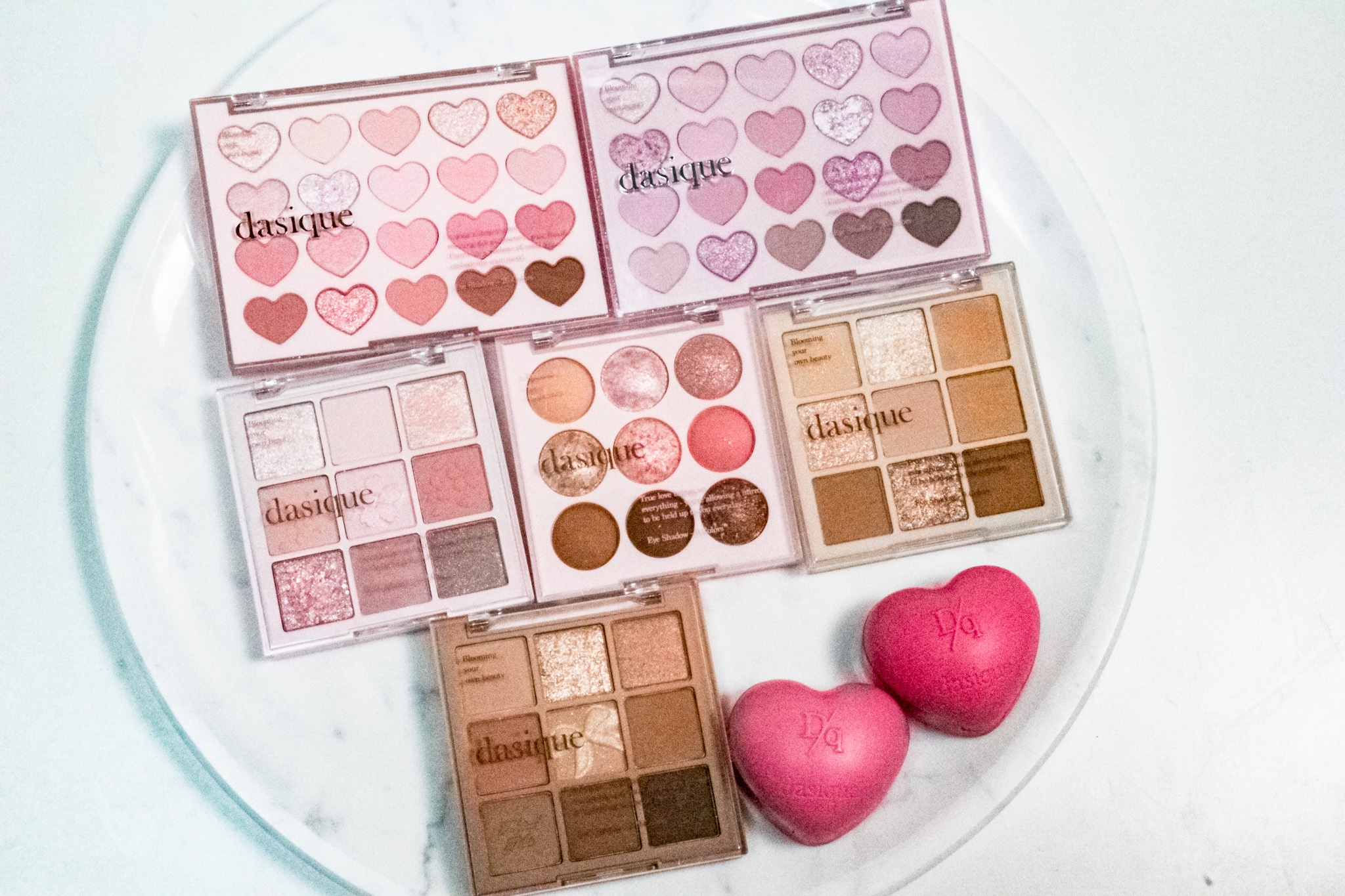 winniexyong's tweet card. Discover my favorite Dasique products — from dreamy pink eyeshadow palettes to the Souffle Color Pots in Hazy Rosy and Sweet Pink. 🌸