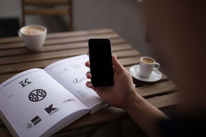 backward_design's tweet card. 12x iPhone 6 .psd mockups free for commercial use. No attribution required!Follow us on http://dribbble.com/tonikstudio