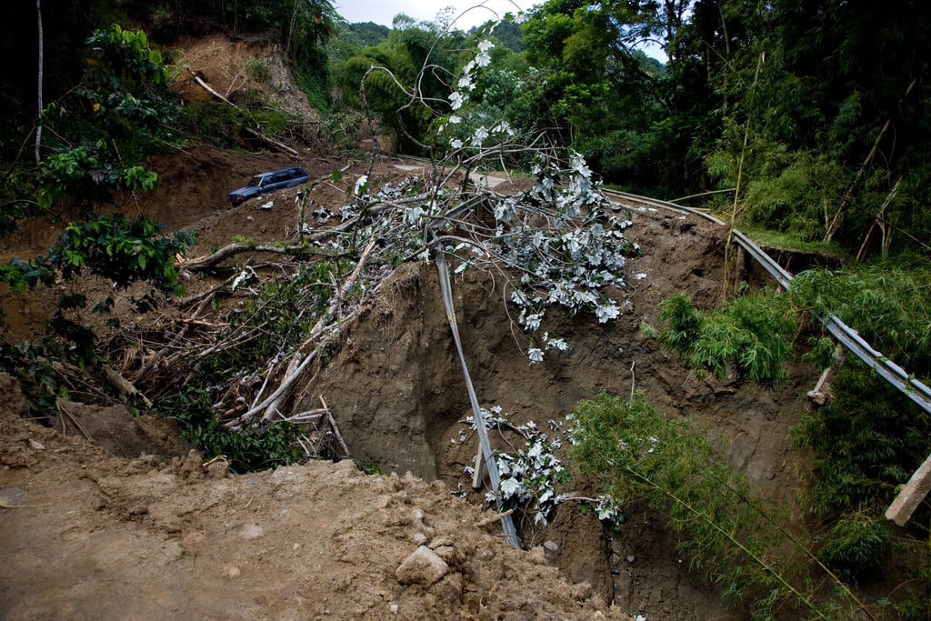 ThailandNewsCo's tweet card. SATUN – A nine-year-old girl was killed and her brother injured when a rain-saturated hillside collapsed onto their home in Satun province, prompting authorities to declare the entire province an…