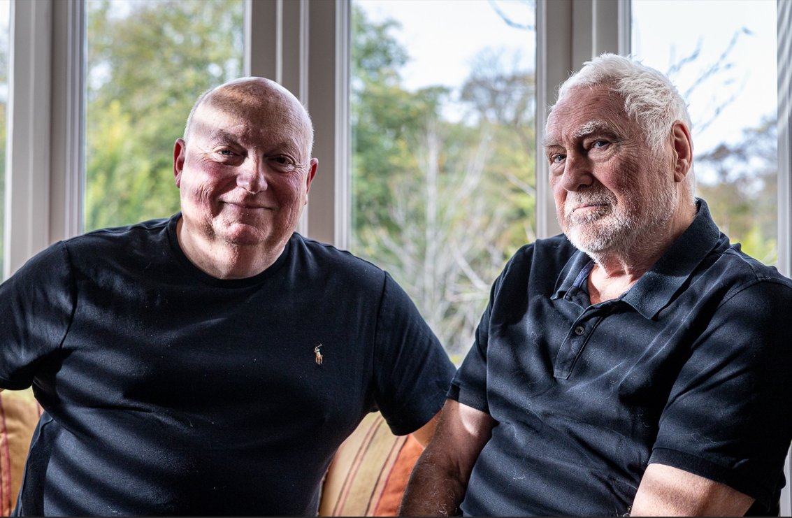 HelloFrances1's tweet card. ‘Cesar. Het verhaal van een drummer’ is de neerslag van tweehonderd uur aan gesprekken tussen Golden Earring-drummer Cesar Zuiderwijk en muziekjournalist Jean-Paul Heck. De biografie wordt vrijdag...