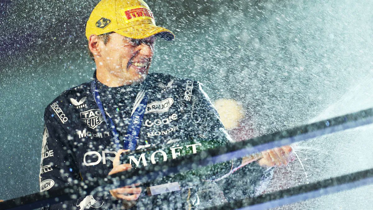 F1Maximaal_nl's tweet card. Peter Windsor vreest dat de prestatie van Max Verstappen in Las Vegas enigszins onderschat wordt. De analist legt uit dat de omstandigheden voor een zeer technische race zorgden. Dit bood Verstappen...