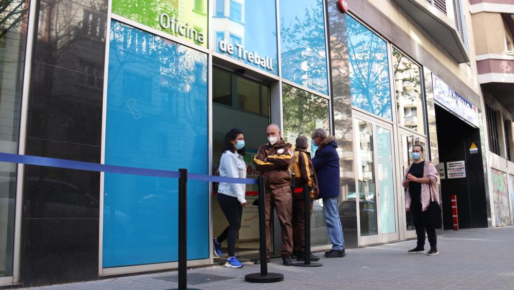 elpuntavui's tweet card. En total, 17,6 milions es destinaran a actuacions formatives i 7,3 milions seran per serveis d'orientació