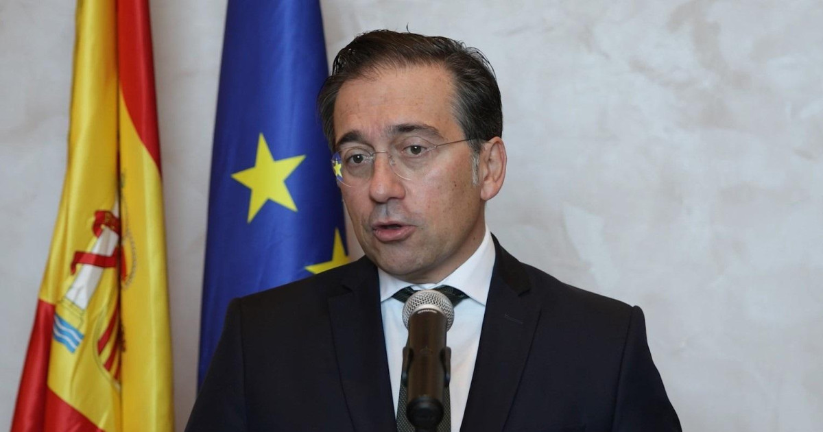 eldebate_com's tweet card. Exteriores se jacta de haber movilizado «todos sus recursos consulares y diplomáticos» para «prestar protección continua e ininterrumpida»