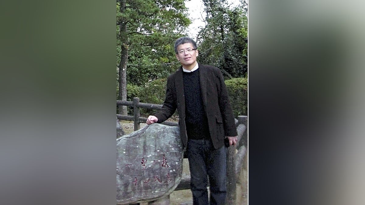 Yomiuri_Online's tweet card. 【読売新聞】　作家の西澤保彦（にしざわ・やすひこ）さんが９日、肺がんで死去した。６４歳だった。告別式は１２日午前１１時、高知市与力町３の２４セレモニーホール風水晶。喪主は妹、畠中和華さん。 高知県出身。高知大助手などの傍ら執筆を始め