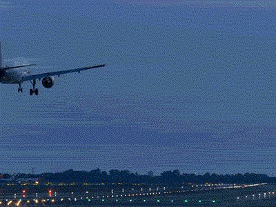 Divya_Bhaskar's tweet card. જ્યારે સ્ટાફે તેને ટોઇલેટમાંથી પકડ્યો તો...