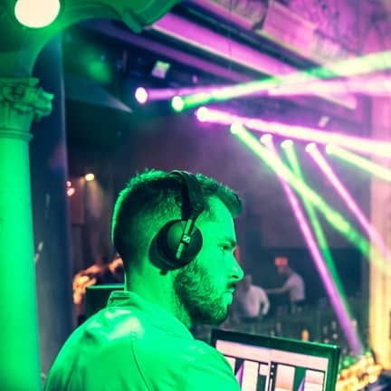 DJSIMONLEIGH's tweet card. Simon Leigh (@djsimonleigh) • Instagram photo