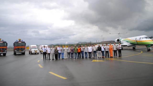 geloraco's tweet card. GELORA.CO - Dugaan adanya bandara yang beroperasi tanpa otoritas negara di kawasan industri Morowali menyedot perhatian publik.  Peneliti In...