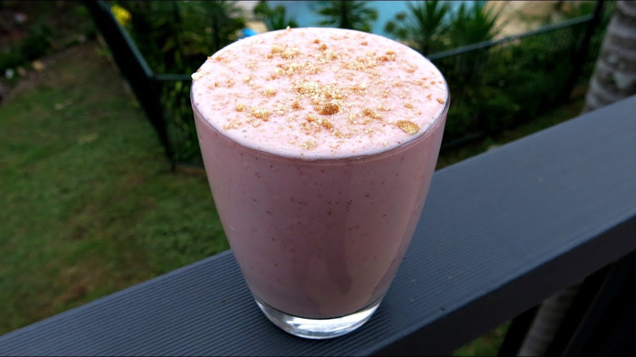 SimpleCookingCh's tweet card. SIMPLE HOMEMADE STRAWBERRY CHEESECAKE SMOOTHIE RECIPE