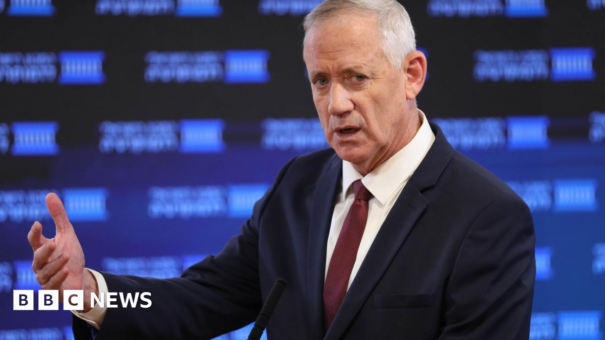 CompSciRoberts's tweet card. The man offered to pass information on the defence minister to an Iran-linked group for money.