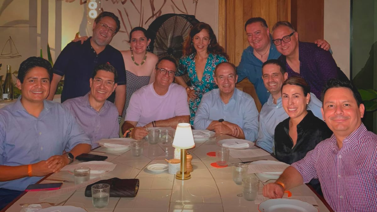 ClouthierManuel's tweet card. El marido de la diputada Zavala se dejó pedir vinos caros, por lo que cada exalumno y exalumna del ITAM 280 dólares, más de tres veces lo presupuestado.