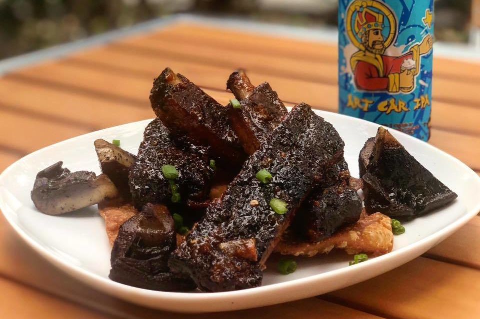 HoustoniaMag's tweet card. We've added a second list of restaurants opening their dining rooms to the big list of takeout and delivery options.