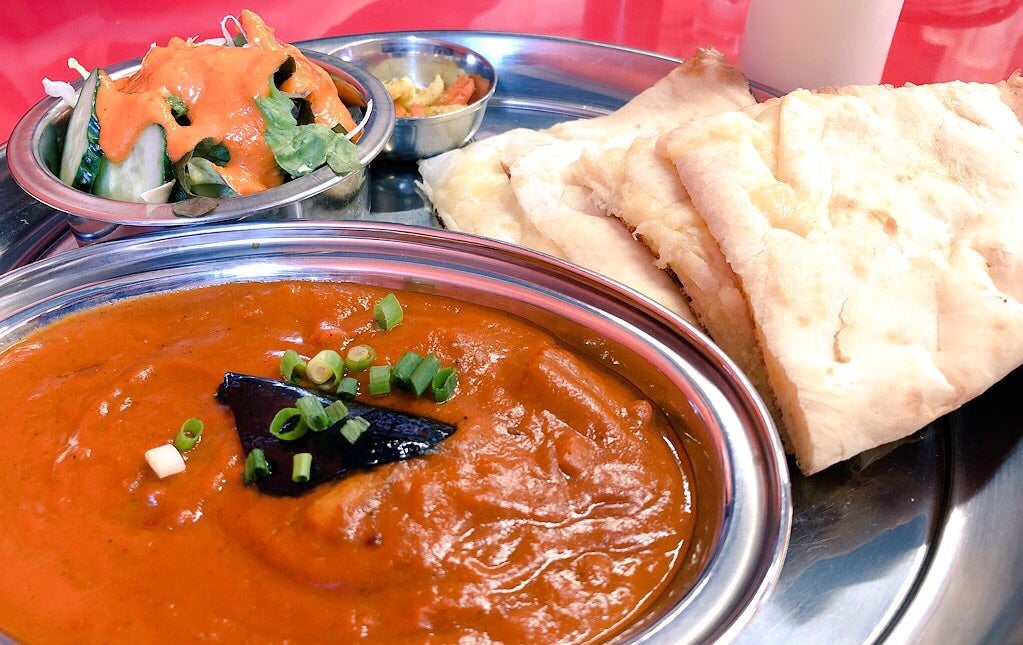 algonquins_cb's tweet card. こんばんは！ちーちゃんです🤜🏻🌚🤛🏻昨日、私もインドカレーを食べました(⁎˃ᴗ˂⁎)初めてチーズナンを食べたのですが、想像以上に美味しくてとにかく幸せでした🍛…