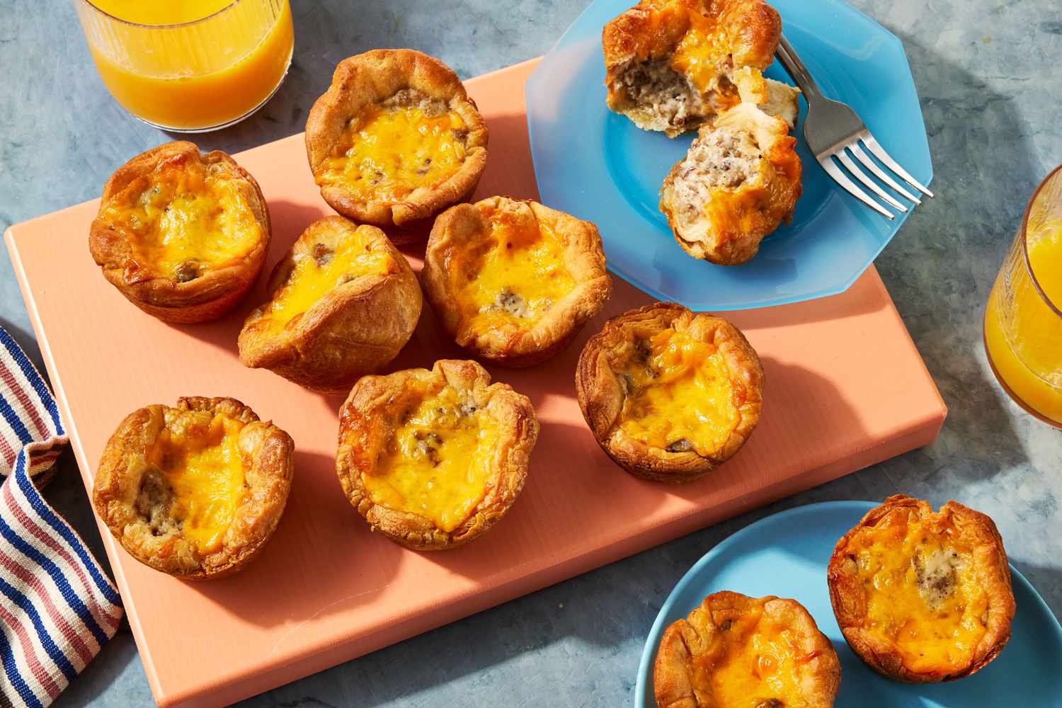 str8ning11's tweet card. Biscuit-and-gravy muffins are lots of fun. Made with prepared biscuit dough and a homemade sausage gravy, they're great for a weekend or holiday morning when you crave comfort and ease.