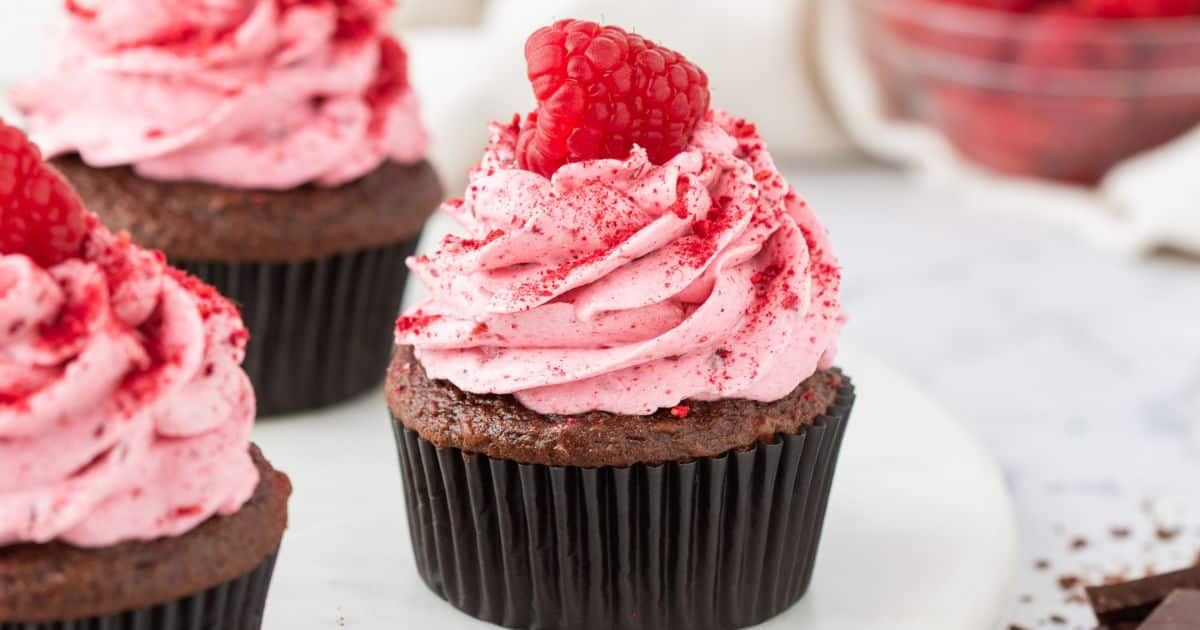 thefreshcooky's tweet card. With only 20 minutes prep, you can make these from scratch Chocolate Raspberry cupcakes filled with a fudgy chocolate ganache and topped with real raspberry buttercream. 