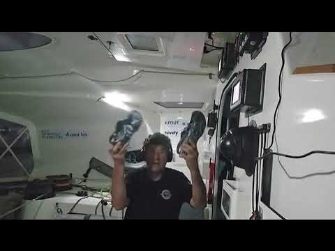 MousseLineBSP's tweet card. Jean le Cam retrouve ses crocs tout commence en finistere