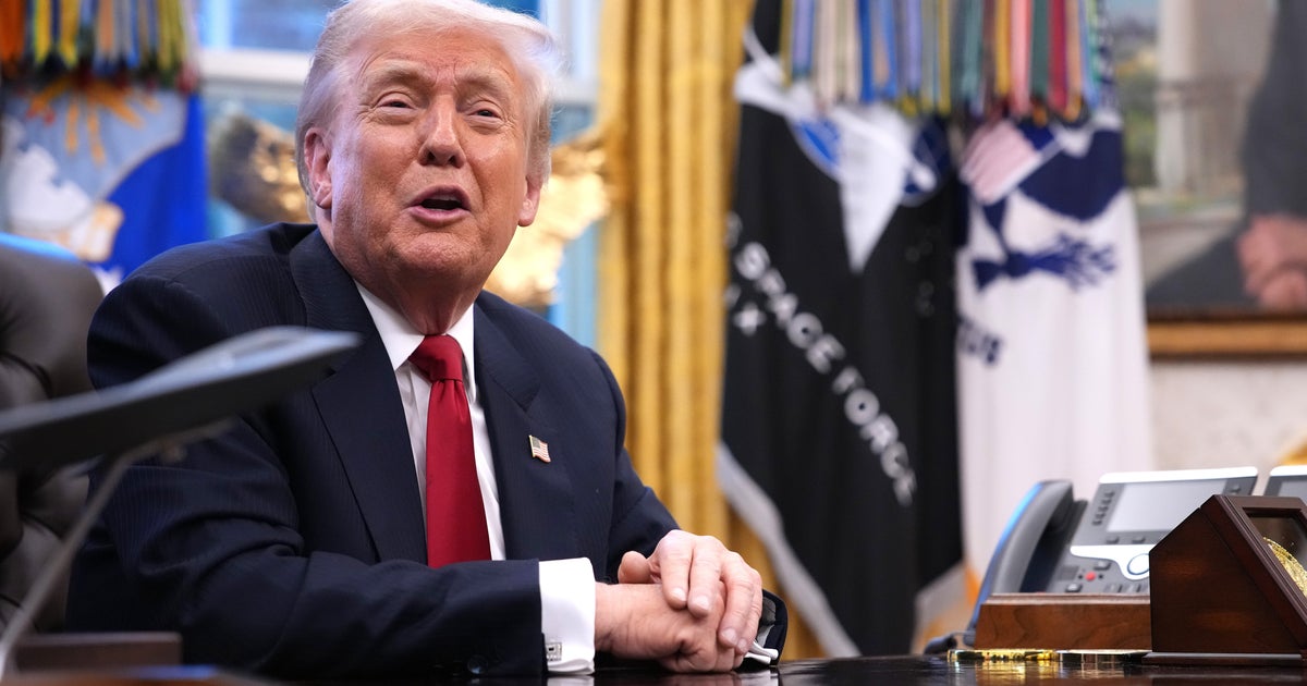 HuffPost's tweet card. The president, who previously enjoyed virtually pooping on his citizens, turned his attention to a matter that has sucked up his rage recently.