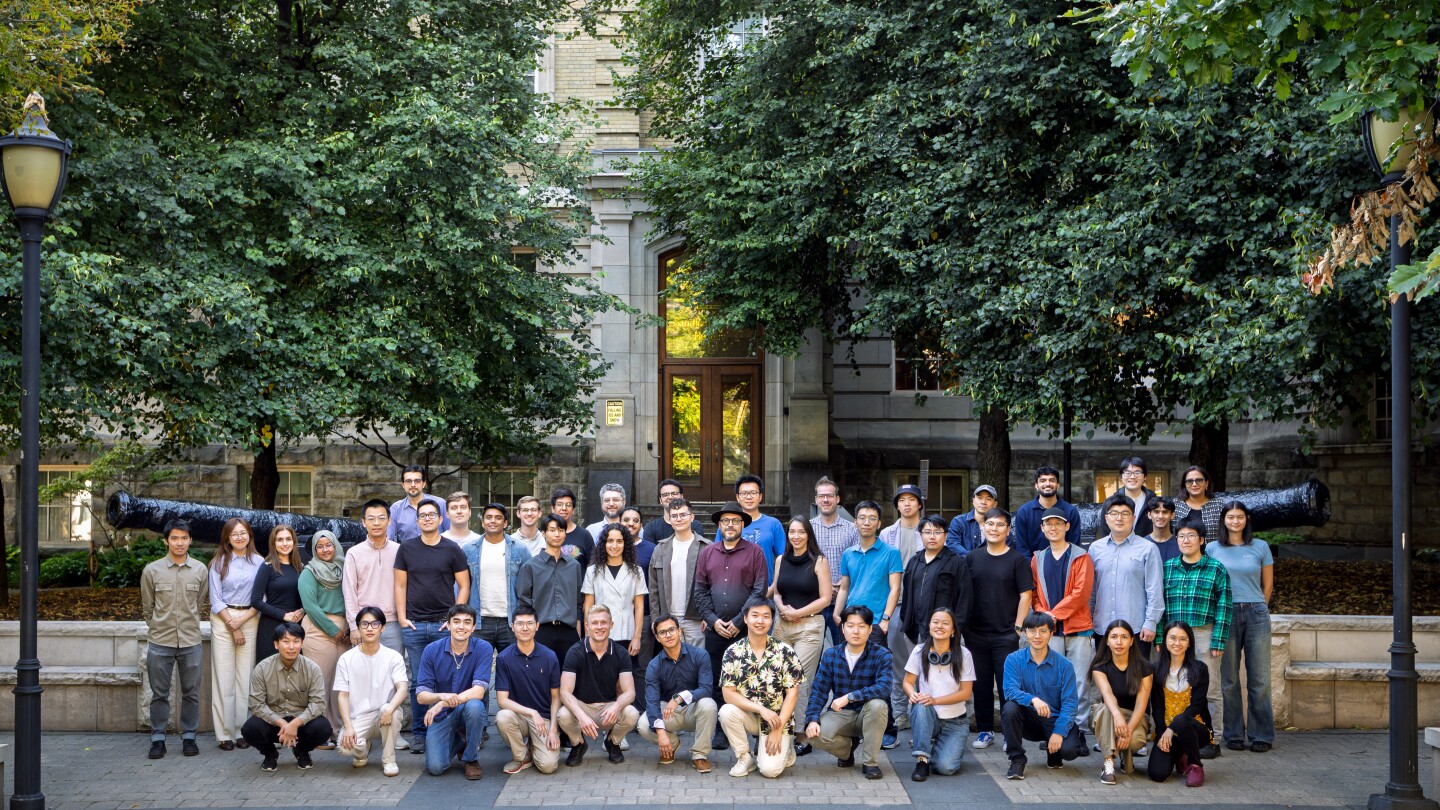 PhysicsToday's tweet card. Even as funding cuts, visa issues, border fears, and other hurdles detract from US attractiveness, some scholars still come.