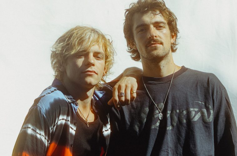 thestumbleupon's tweet card. Following on from the release of their latest single, Places, which dropped last month; alternative music duo, The Driver Era, are back with a brand new music video and stunning visuals for the...