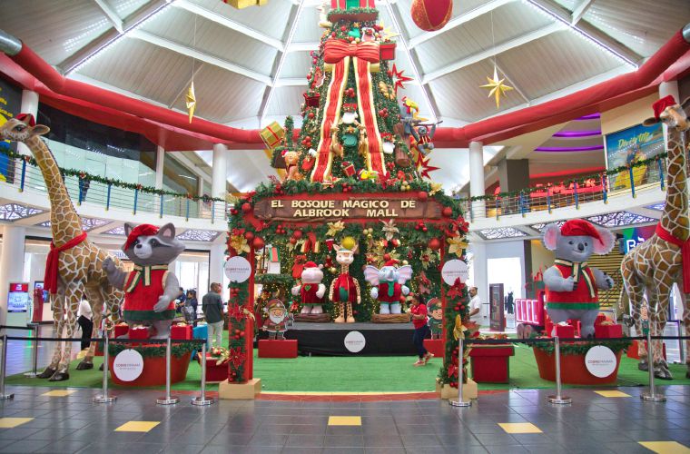 nava_s507's tweet card. Esta temporada navideña, Cobre Panamá invita a las familias a disfrutar de una experiencia distinta: una villa navideña interactiva instalada en Albrook Mall, que incluye una maqueta educativa sobre...