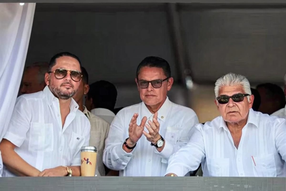 sabribacal's tweet card. El Ministerio de Seguridad Pública (Minseg) continuará el proceso para adjudicar un contrato por más de $6.9 millones a Max Gear, Inc., para la compra de uniformes de faena y botas destinadas a la...