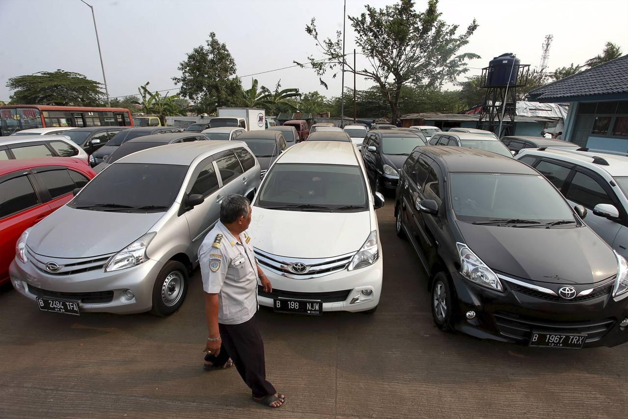 WSJTech's tweet card. After months of battling opposition from taxi companies and a police investigation, Uber Technologies Inc. has received the nod to operate in Jakarta, Indonesia, one of its key markets in Southeast...