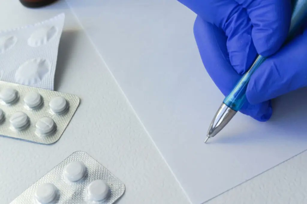 ReactionData's tweet card. The use of additional roles reimbursement scheme (ARRS) in primary care networks (PCNs) is linked to lower prescribing rates and higher patient satisfaction in GP practices, a study has found. The...