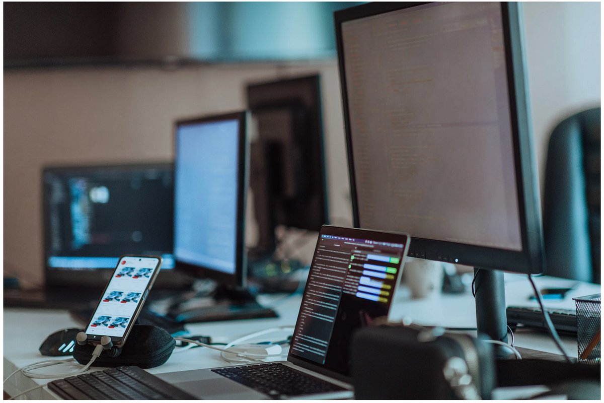 pinecone's tweet card. We originally built Context Data to help enterprises process and transform data from their internal sources into vector embeddings, ready…