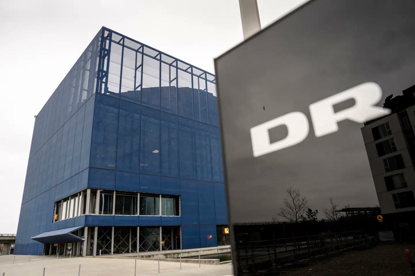 danieltidemann's tweet card. En vært og redaktør på Radioavisen delte internt i DR en opfordring om at underskrive udskældt Gaza-støtteerklæring. Nyhedsdirektør ærgrer sig, men ingen erklæres inhabile som følge af situationen.