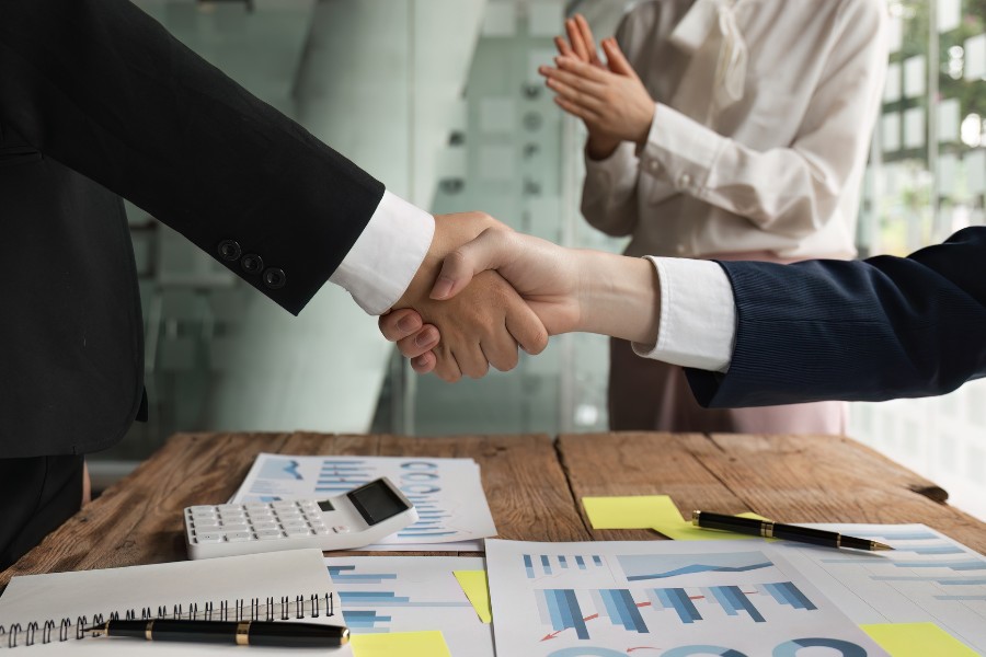 WorkTechHQ's tweet card. Mergers and acquisitions can create conflicts of interest in HR/TA, especially when it comes to user impact and unbiased recommendations.