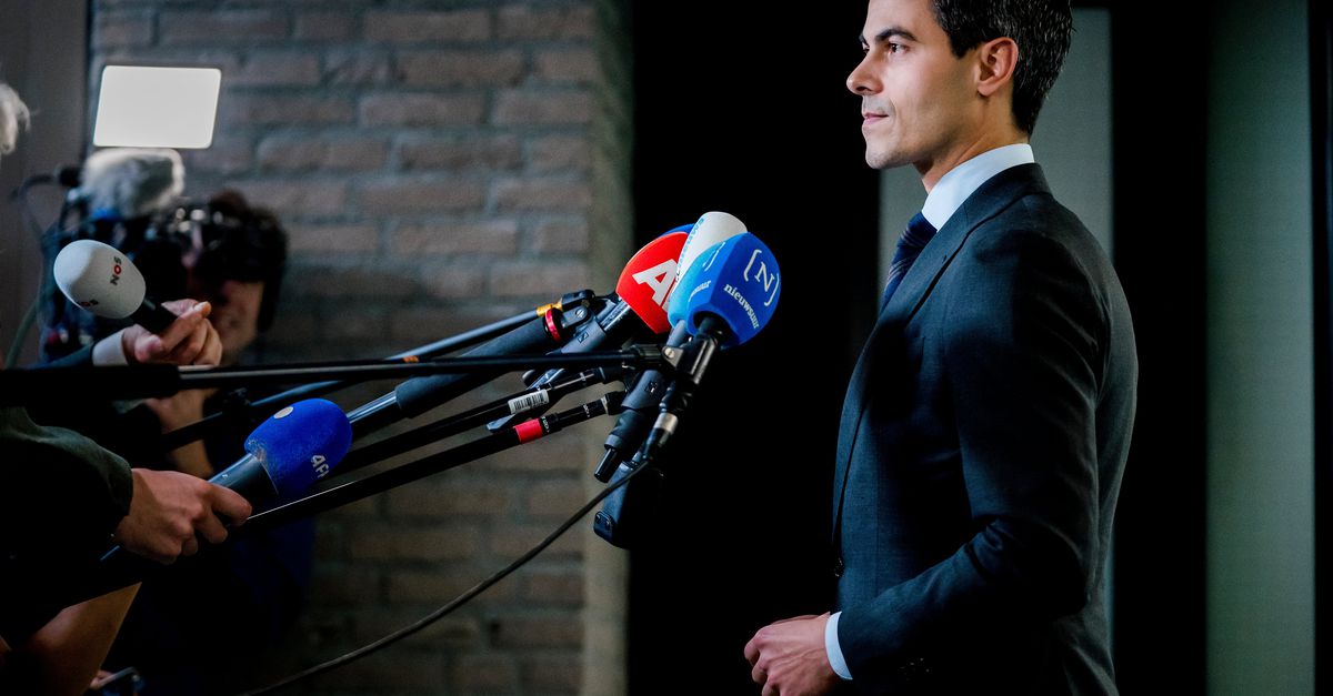 JanOoms9's tweet card. Politieke welsprekendheid: De Thorbeckeprijs is een prestigieuze prijs voor Nederlandse politici. Vorig jaar won VVD’er Eric van der Burg; in 2023 mocht toenmalig premier Mark Rutte de prijs in...