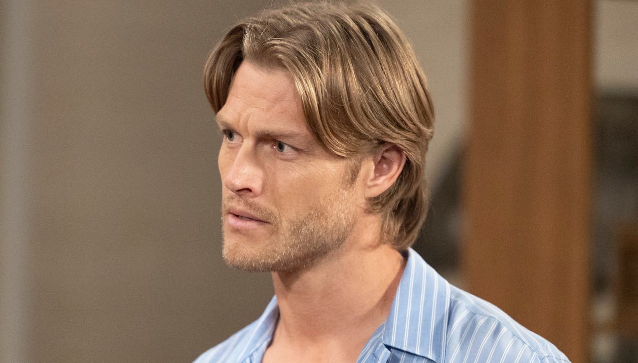 SoapDigest's tweet card. Who plays Vaughn on General Hospital? What hapened to Vaughn on GH? You've got questions about the WSB agent, and we've got some answers!