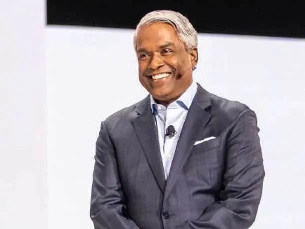 CRN's tweet card. Google to acquire Wiz for $32 billion to boost cloud security, cybersecurity, multicloud, AI and AI security at Google Cloud, CEO Thomas Kurian says.