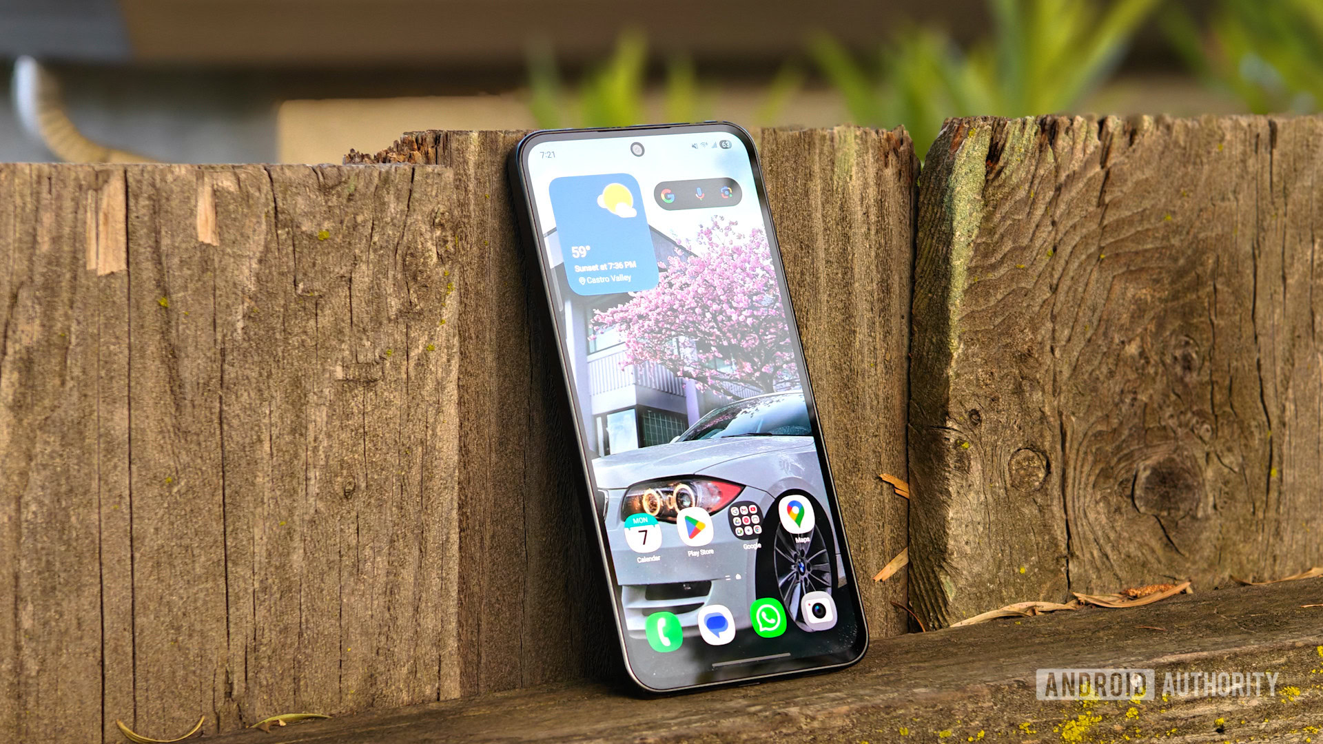 _tech_robot_'s tweet card. The Samsung Galaxy A36 5G offers a lot of bang per buck at its full price, but it's a total steal if you can save an extra $100.