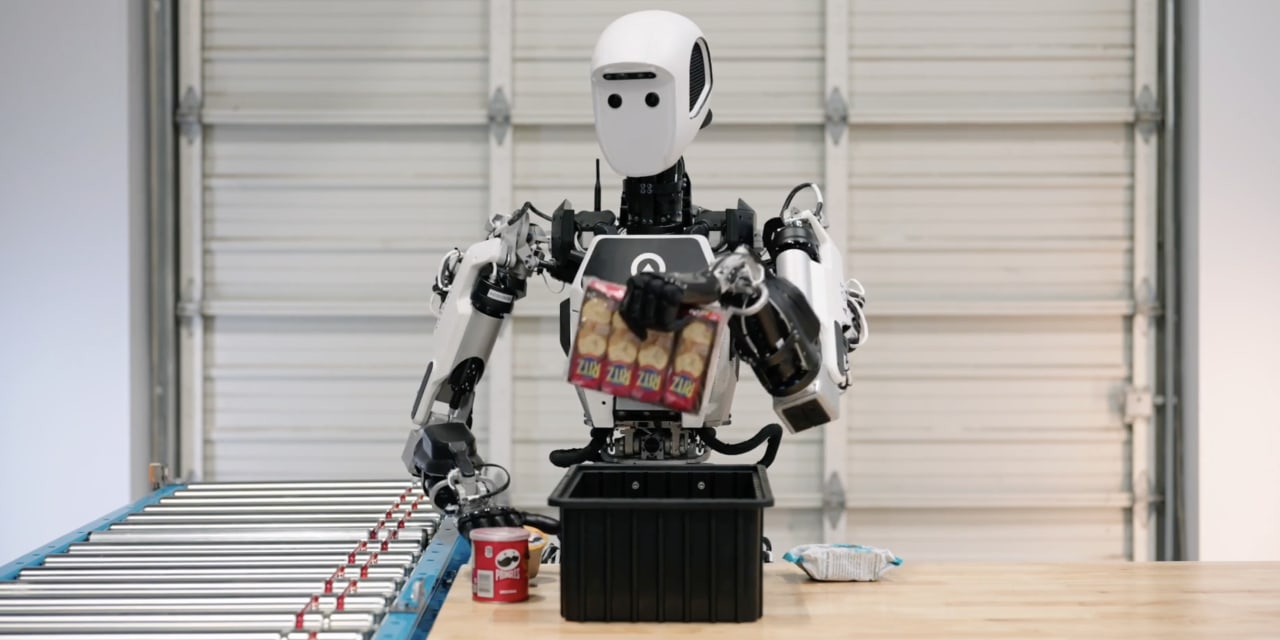 WSJ's tweet card. These creatures of science fiction are moving toward a practical reality, stacking sorting and lifting.