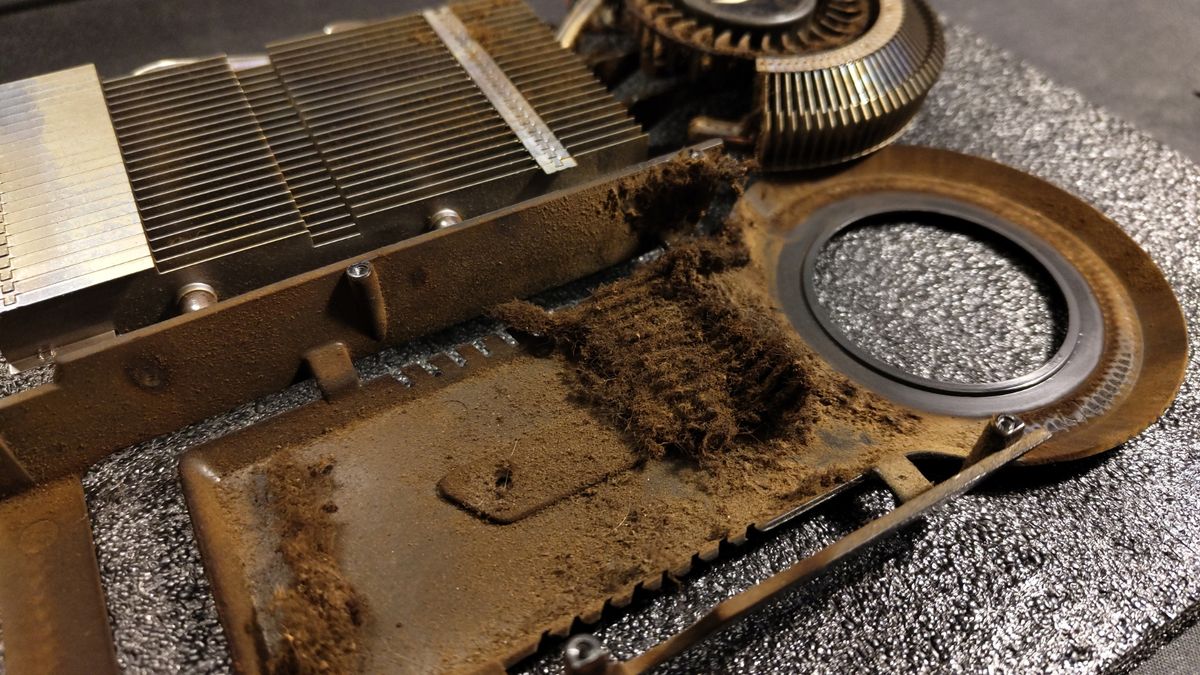 jowiscope's tweet card. Smoking is bad for your health, and your PC.