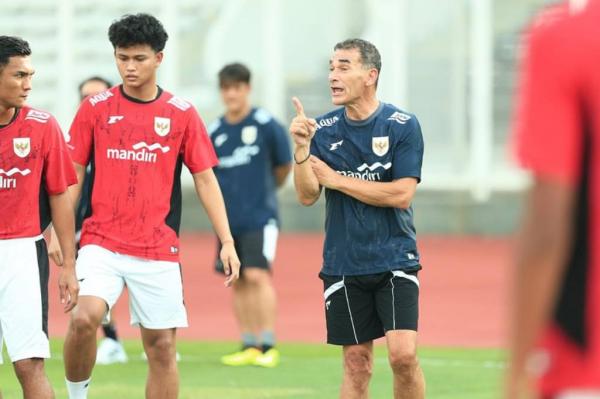 officialinews_'s tweet card. Pelatih Timnas Indonesia U-23, Gerald Vanenburg, akan melakoni debutnya di Piala AFF U-23 2025. Ia langsung mengusung misi khusus di turnamen ini.