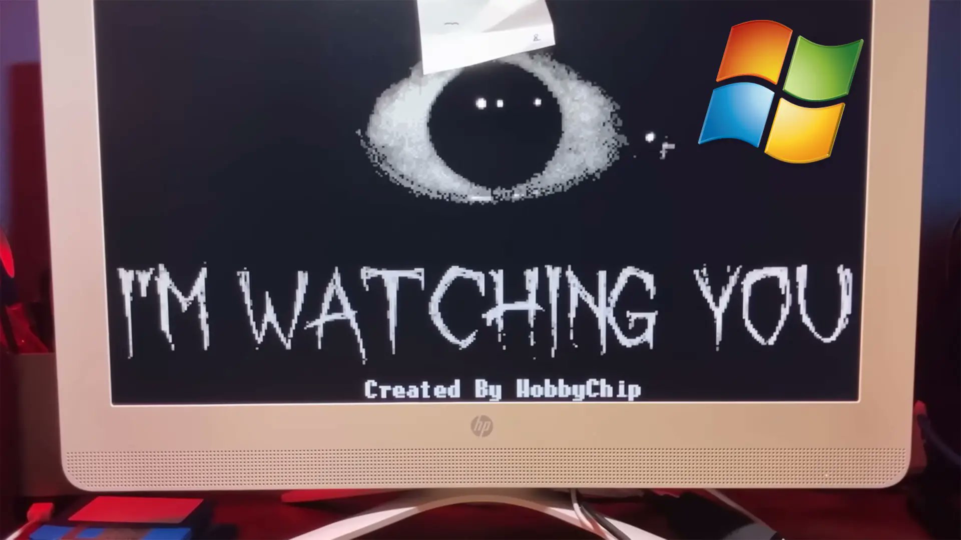 computerhoy's tweet card. Alguien ha probado esta peligrosa versión de Windows XP en un PC antiguo, y el resultado es tan sorprendente como poco recomendable. Ni se te ocurra hacerlo en tu propio ordenador.