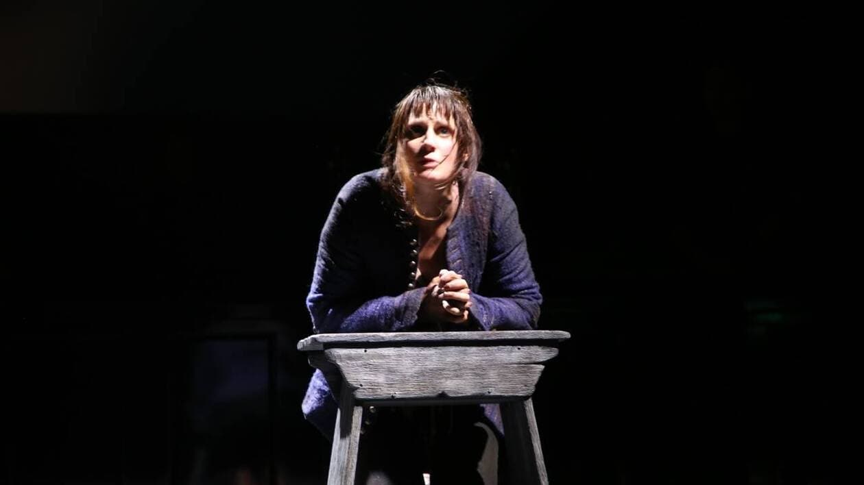 EChansel's tweet card. Après « L’Annonce faite à Marie » de Claudel en 2014, Judith Chemla renouvelle l’expérience mêlant théâtre et chant lyrique avec le metteur en scène Yves Beaunesne et le compositeur Camille Rocaill...