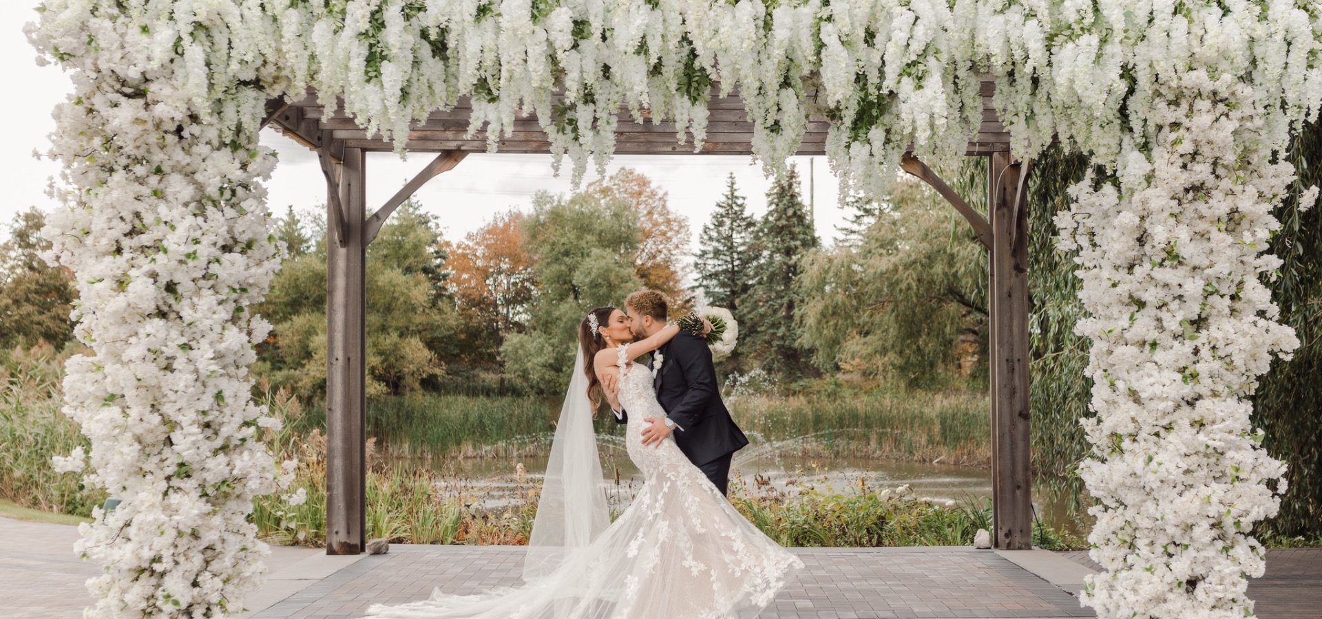 EventSourceCA's tweet card. In true ES fashion, we've listed off the most popular outdoor wedding ceremony venues in Toronto & GTA! Happy hunting!