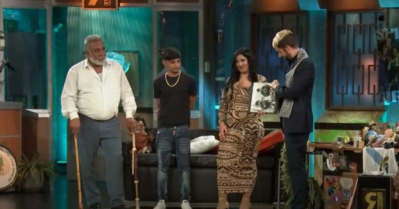 Tweet card summary image