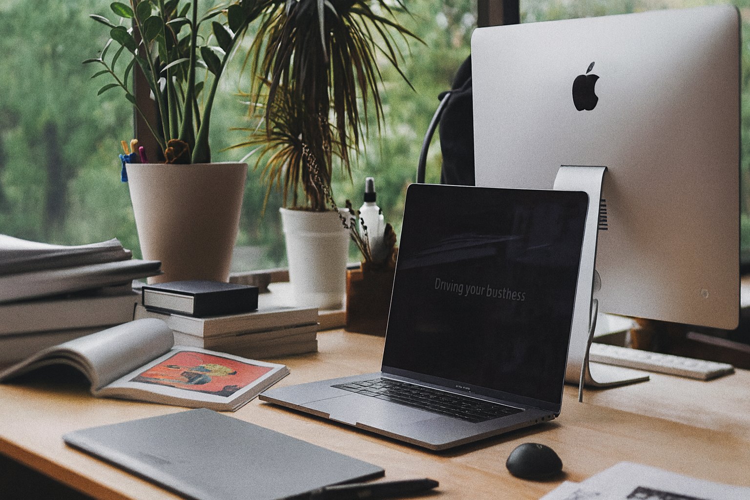 Write_Stats's tweet card. Every writer has wondered it at some point: “When do writers write best?” Is it the crack of dawn when