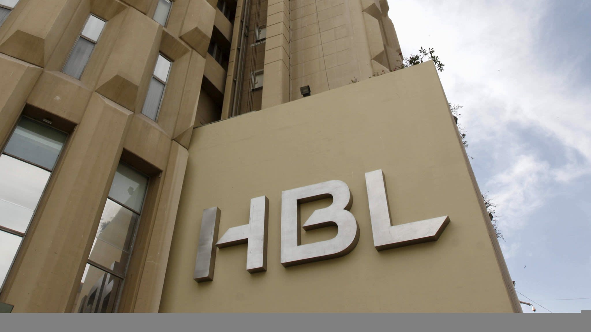 MichaelKugelman's tweet card. DFS says lender ‘opened the door’ to terror financing and fines it $225m