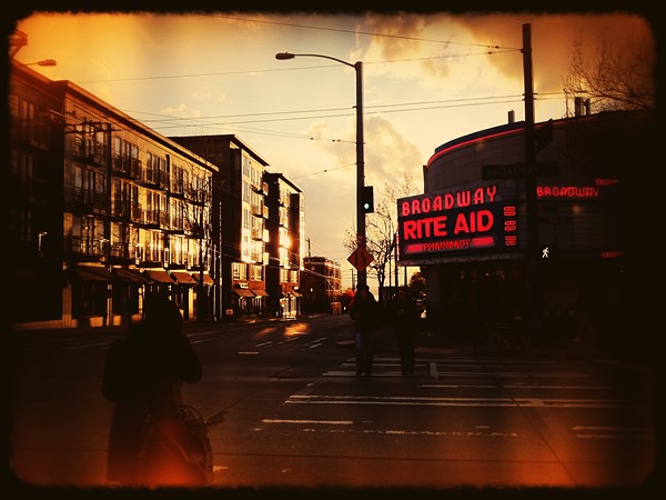 lumixrumors's tweet card. The iPhone is the most popular camera on photo-sharing site Flickr, and Apple's App Store for iOS has transformed cellphone photography. Dpreview reviews editor Barnaby Britton takes a walk down...